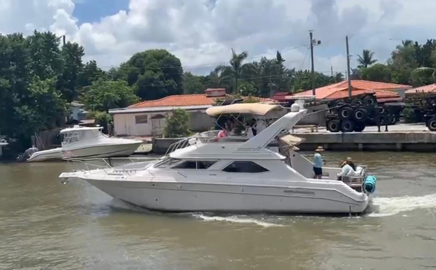 1998-sea-ray-44-d98b70