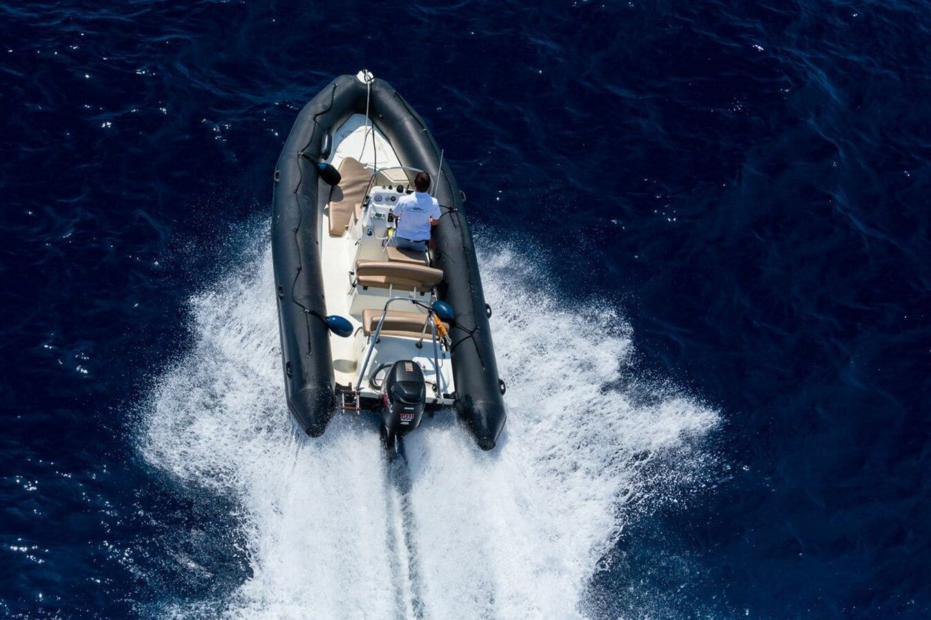 1999 AZIMUT YACHTS 98' 6