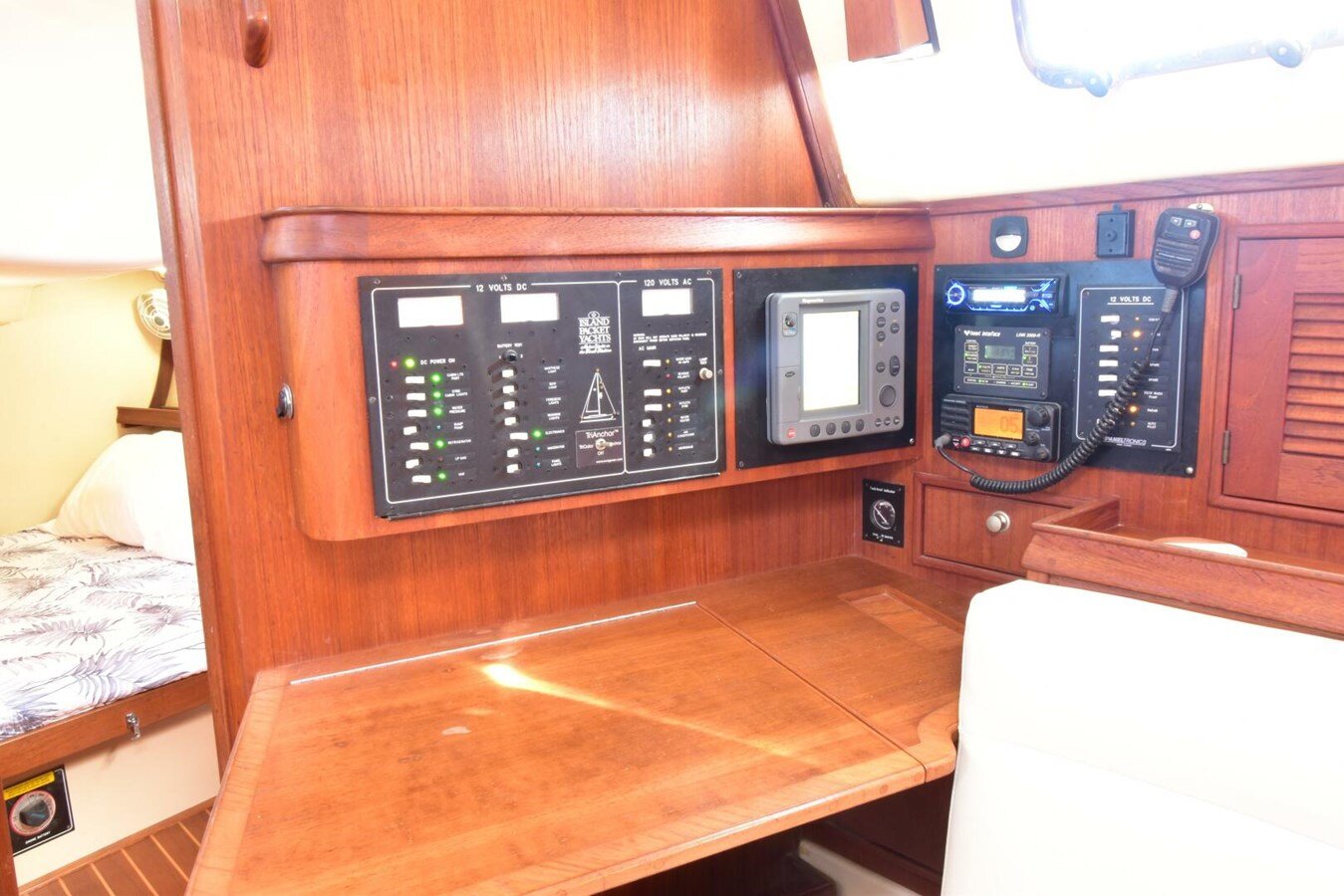 1999-island-packet-39-7-63ee36