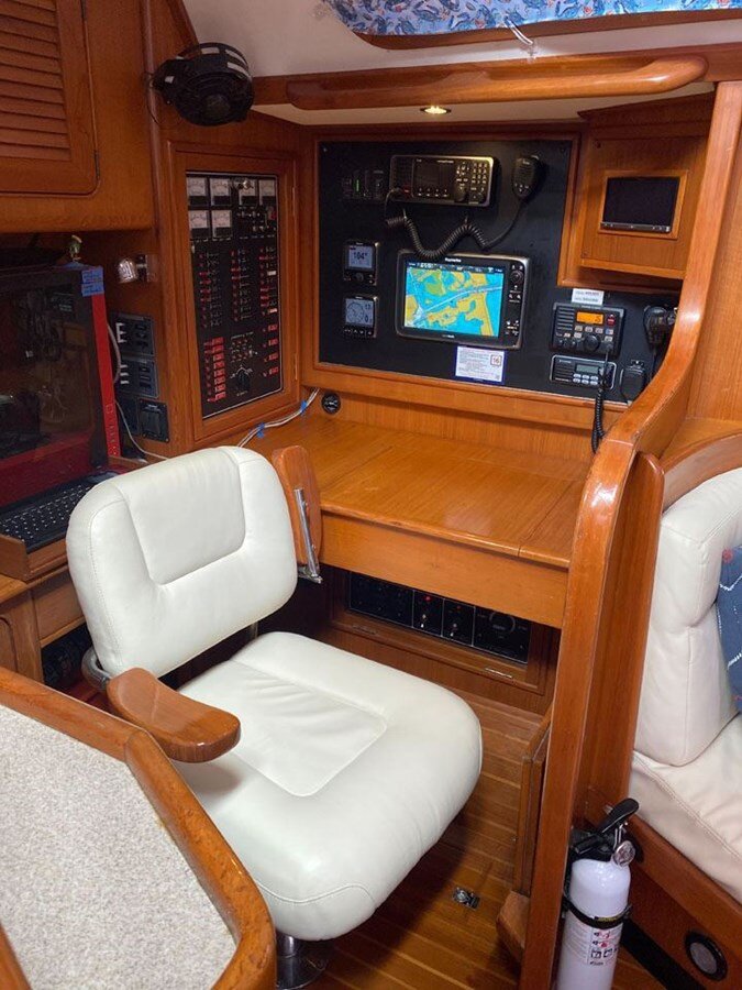 1999-queen-long-marine-54-1-5a9f04