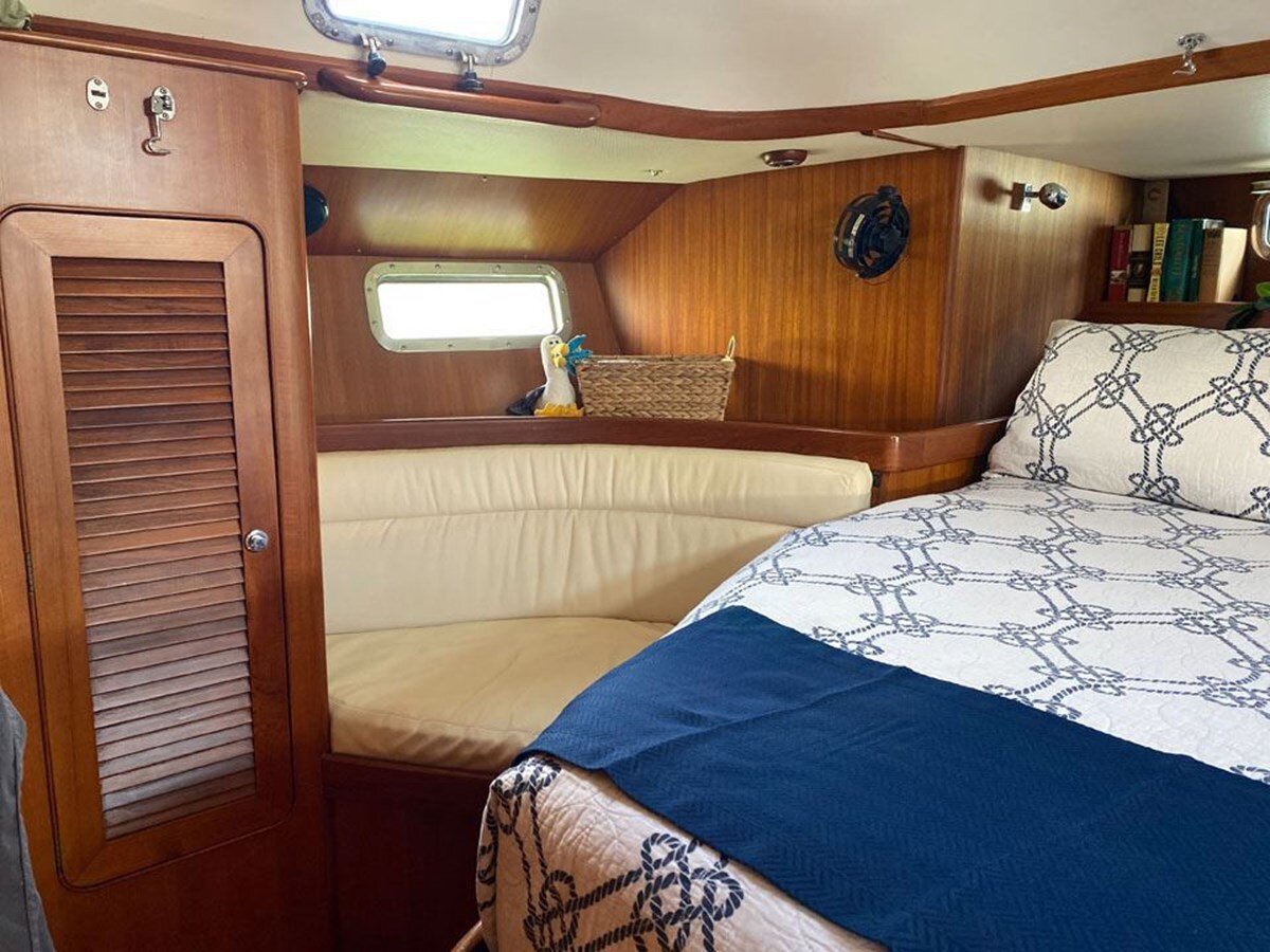 1999-queen-long-marine-54-1-5a9f04