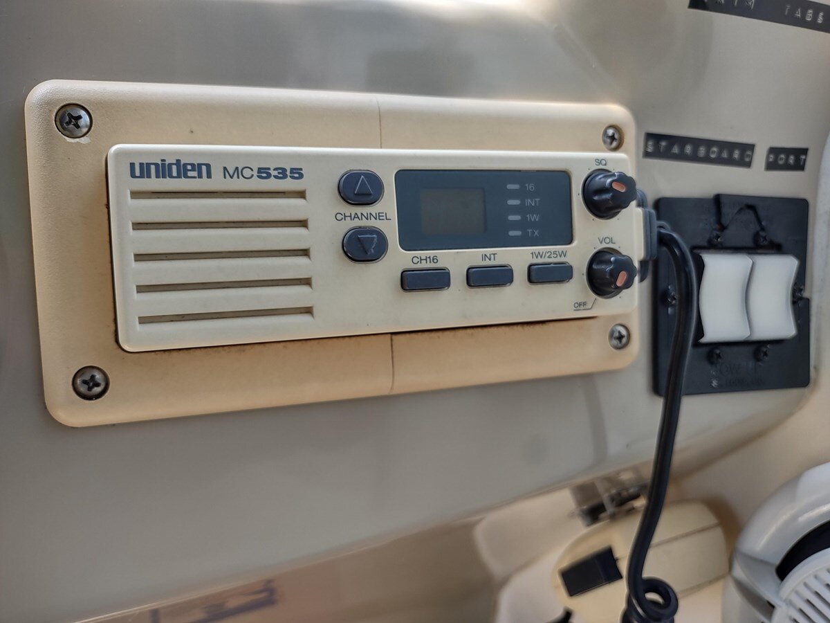 1999-rinker-24-c7cdac