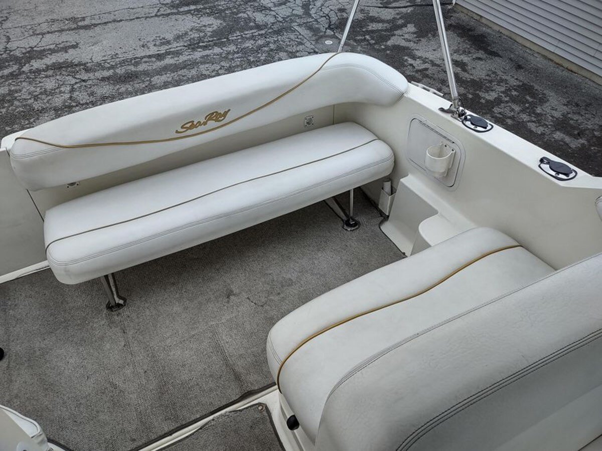 1999-sea-ray-26-95372e
