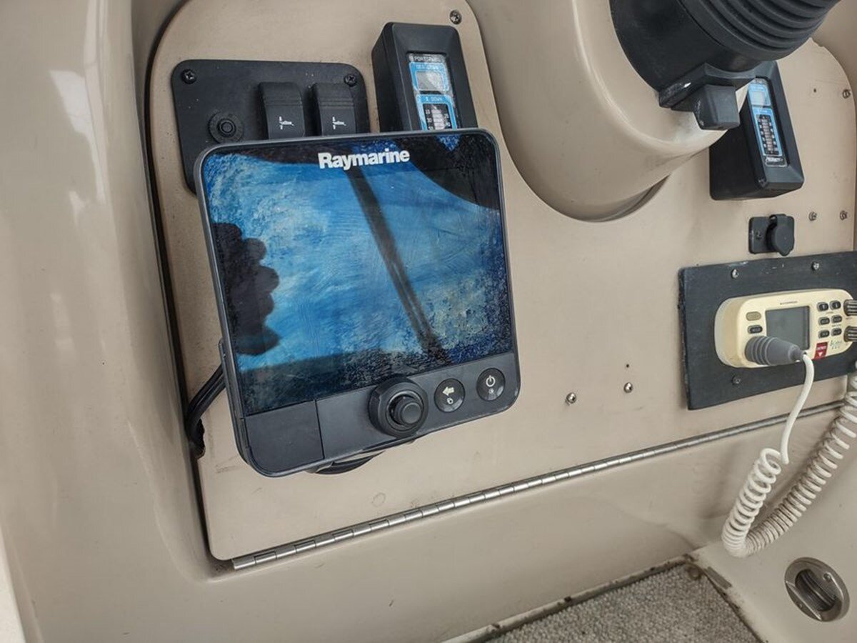 1999-sea-ray-26-95372e