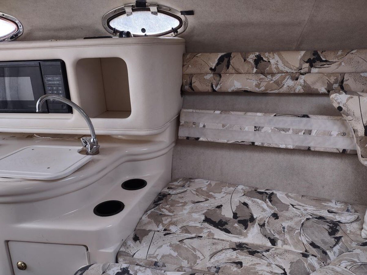 1999-sea-ray-26-95372e