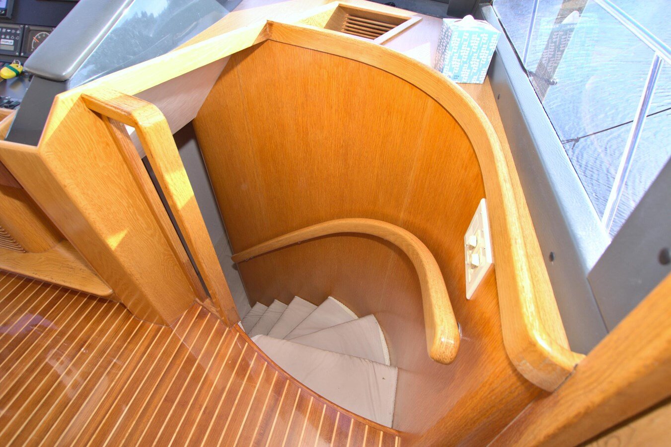 1999-west-bay-58-3e5e93