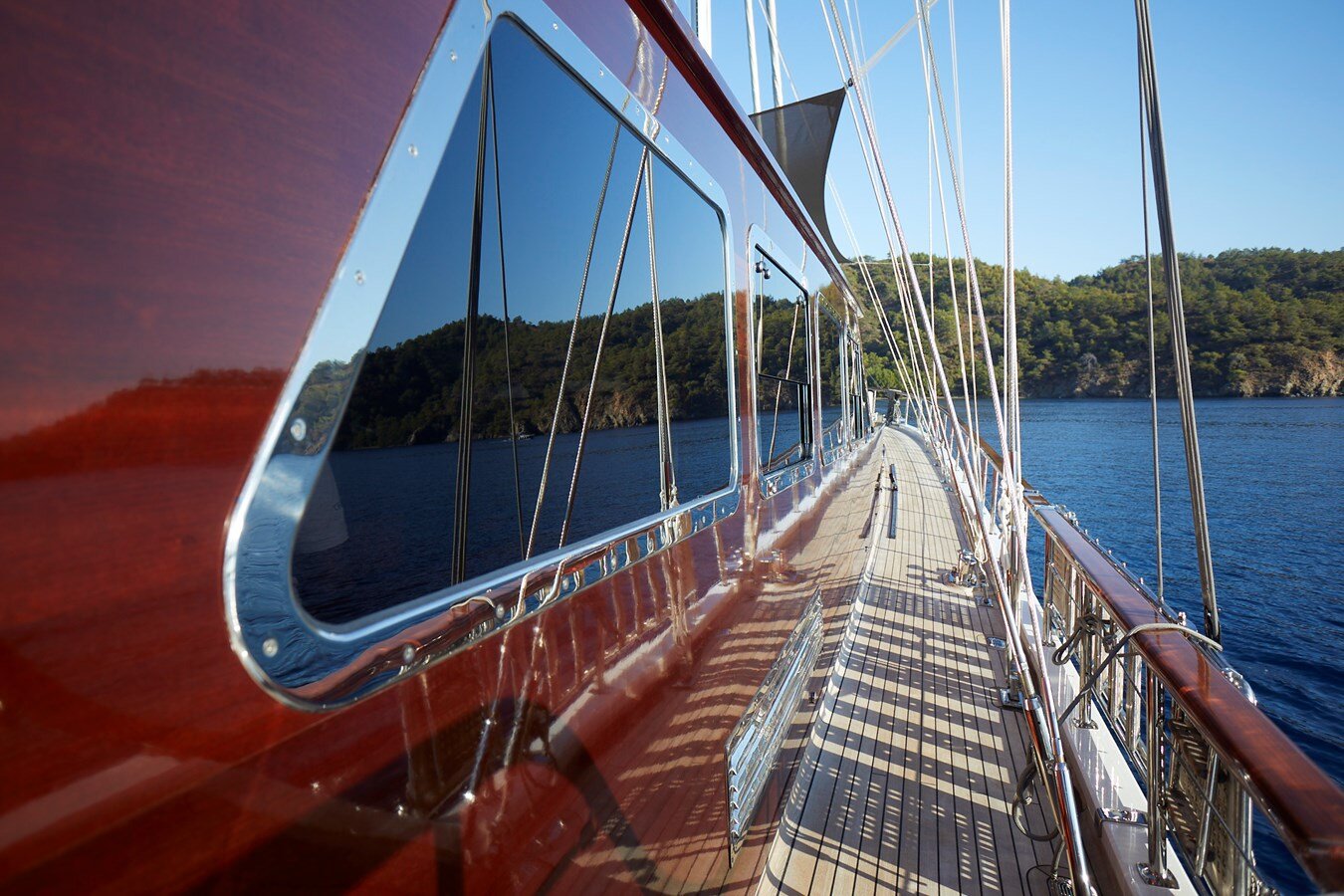 2000-1-hull-124-9-199404