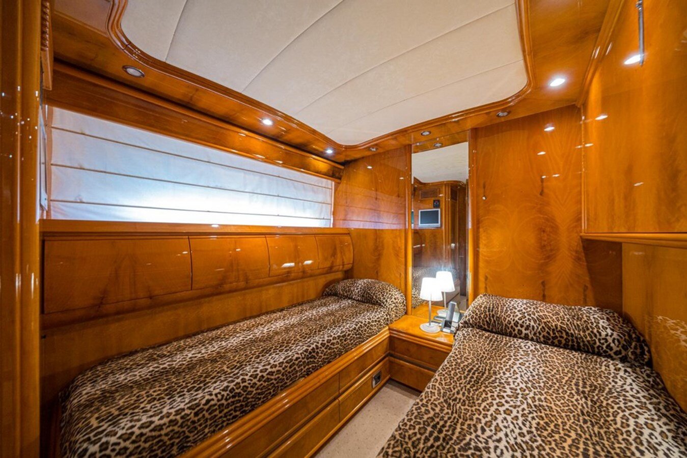 2000-astondoa-78-7-7cb8d7