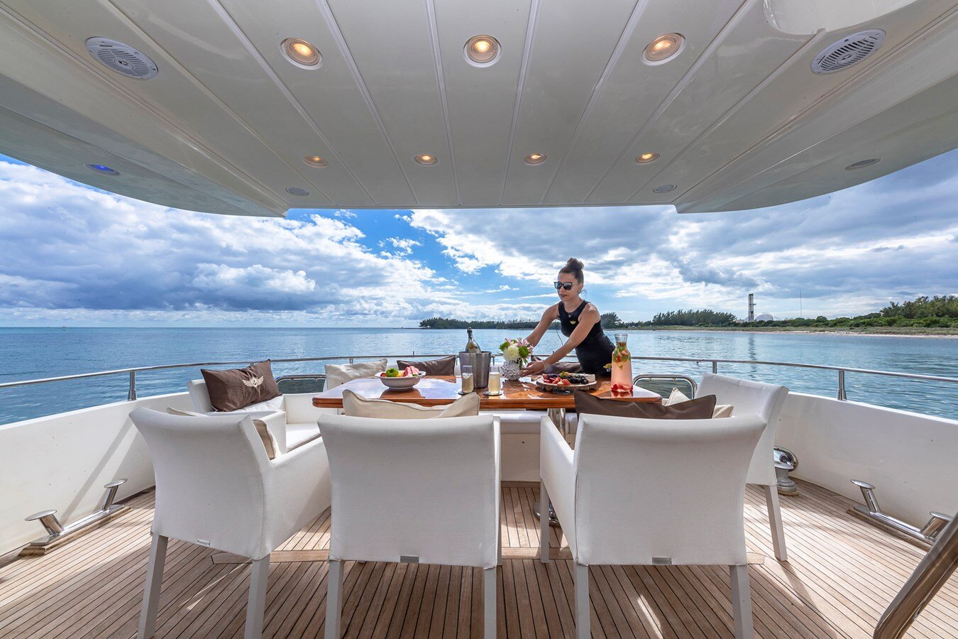 2000-azimut-yachts-69-11-ab81c5