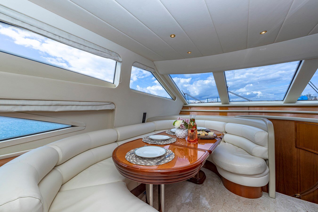 2000-azimut-yachts-69-11-ab81c5