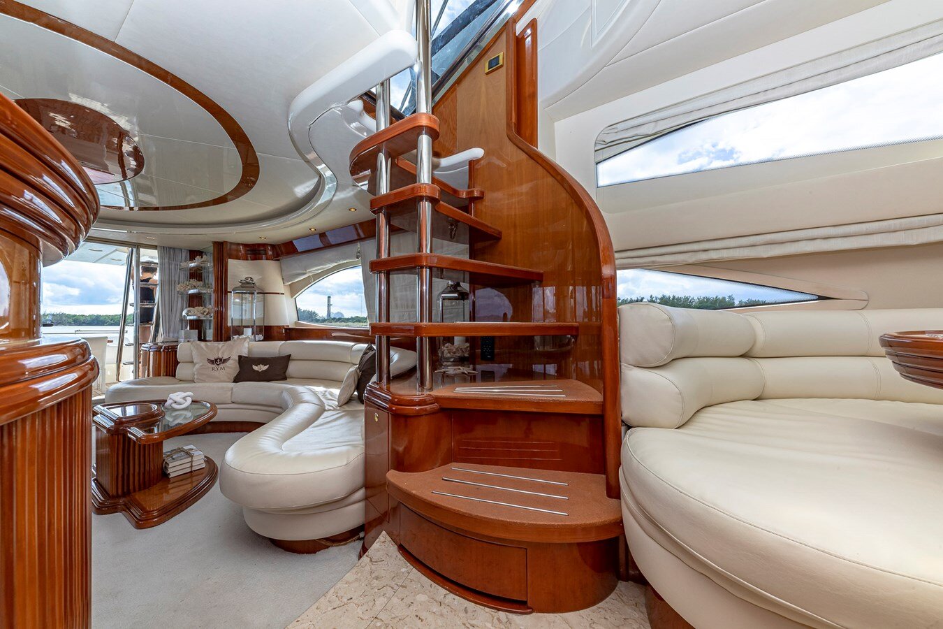 2000-azimut-yachts-69-11-ab81c5