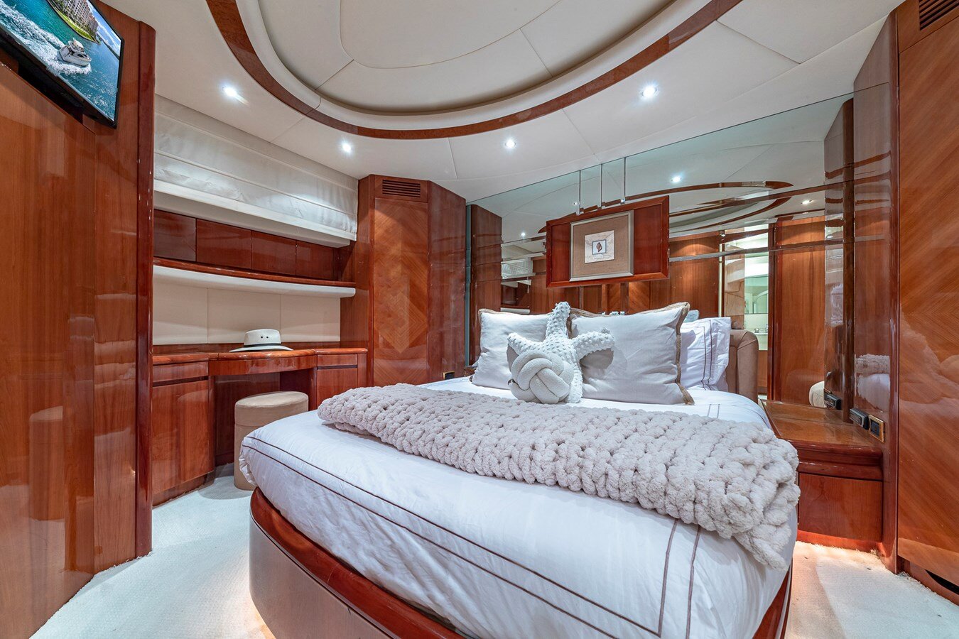 2000-azimut-yachts-69-11-ab81c5