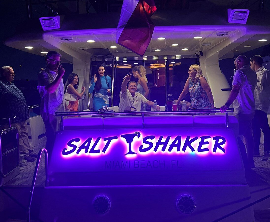 2000-azimut-yachts-69-11-ab81c5