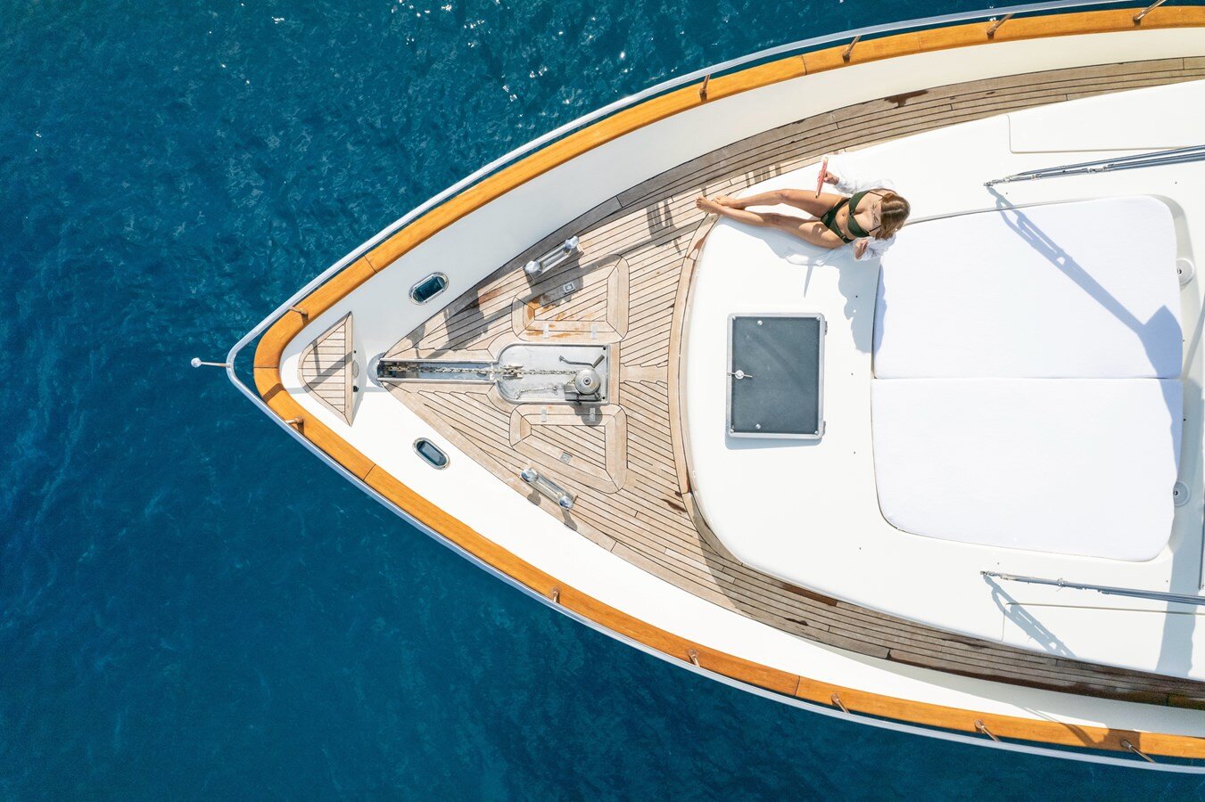 2000-azimut-yachts-70-3-abfd5f