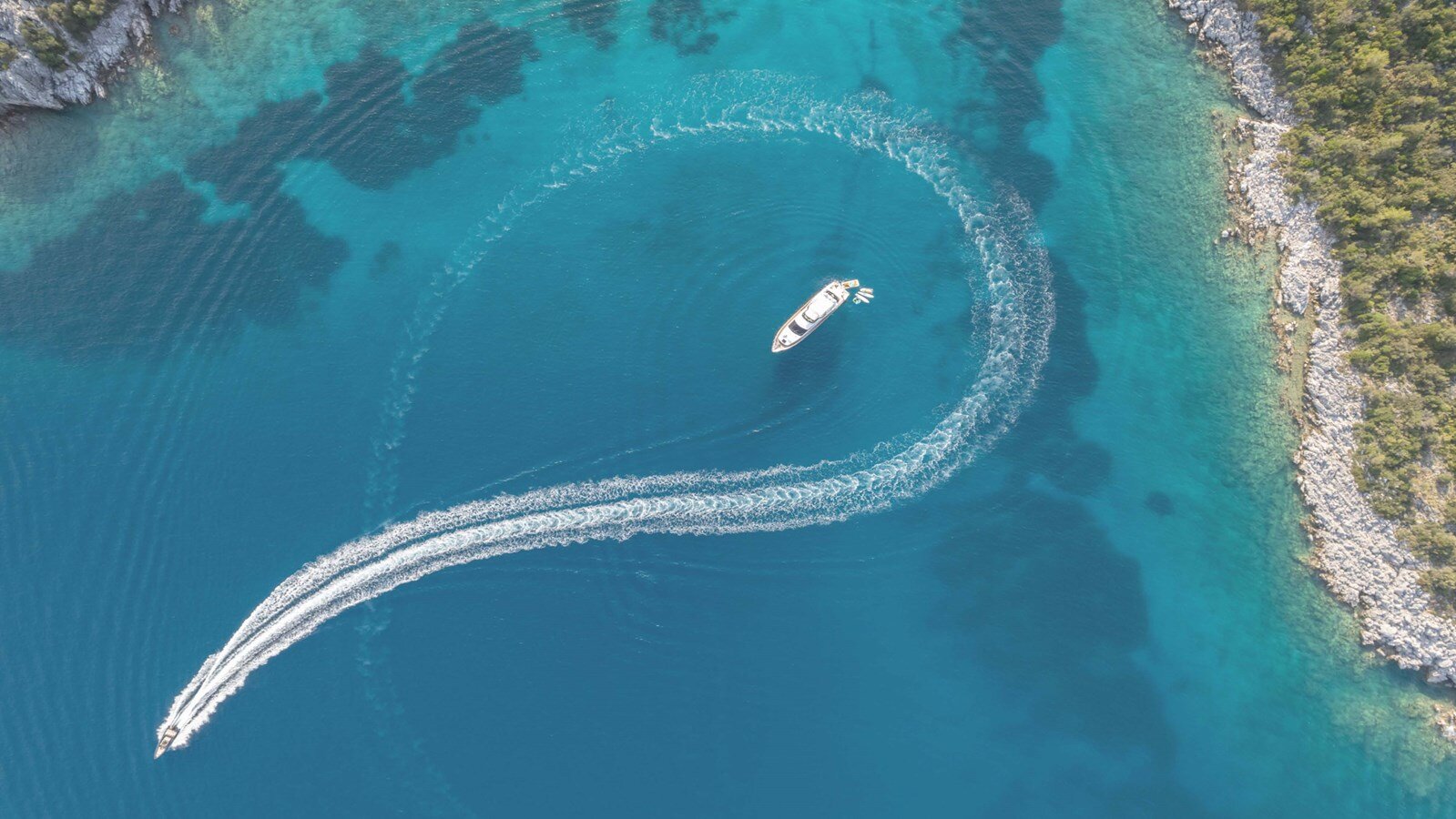 2000-azimut-yachts-70-3-abfd5f