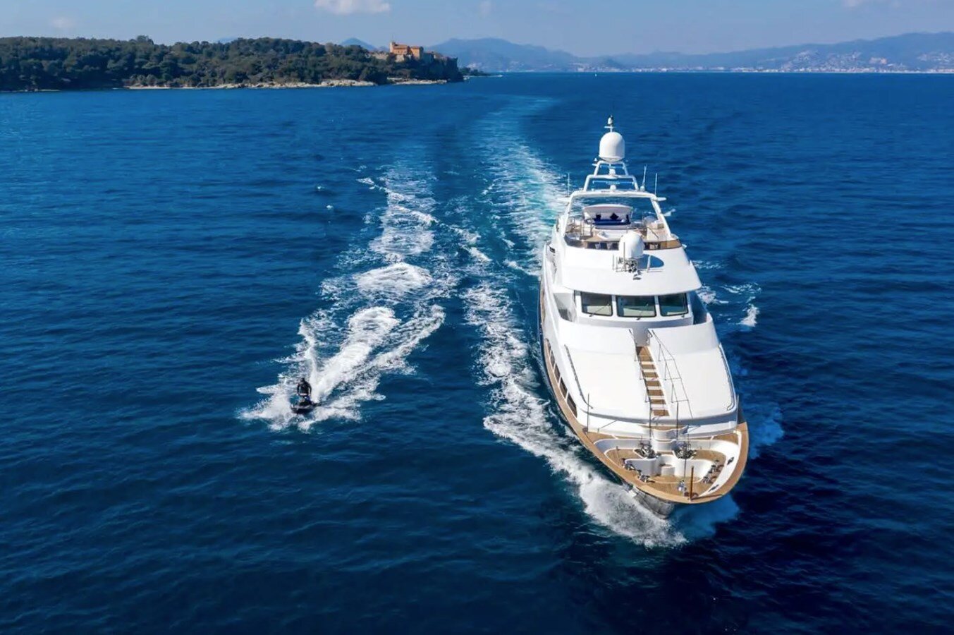 2000 BENETTI 114' 10