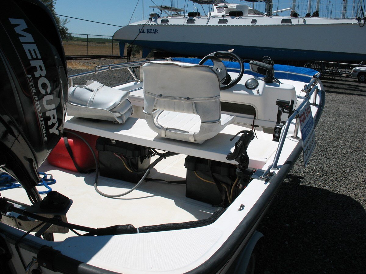 2000-boston-whaler-13-83de90