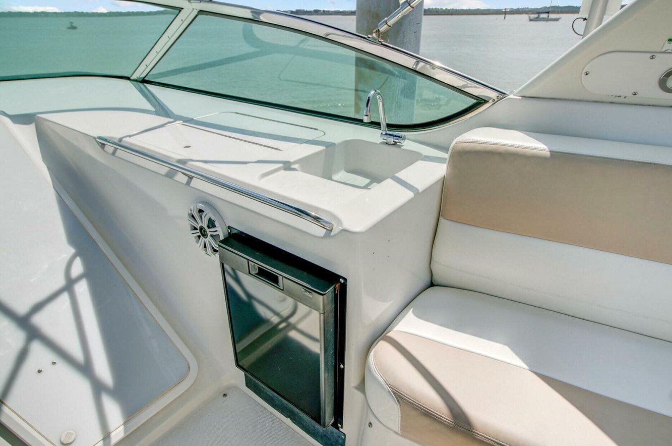 2000-carver-53-9-5ef8df