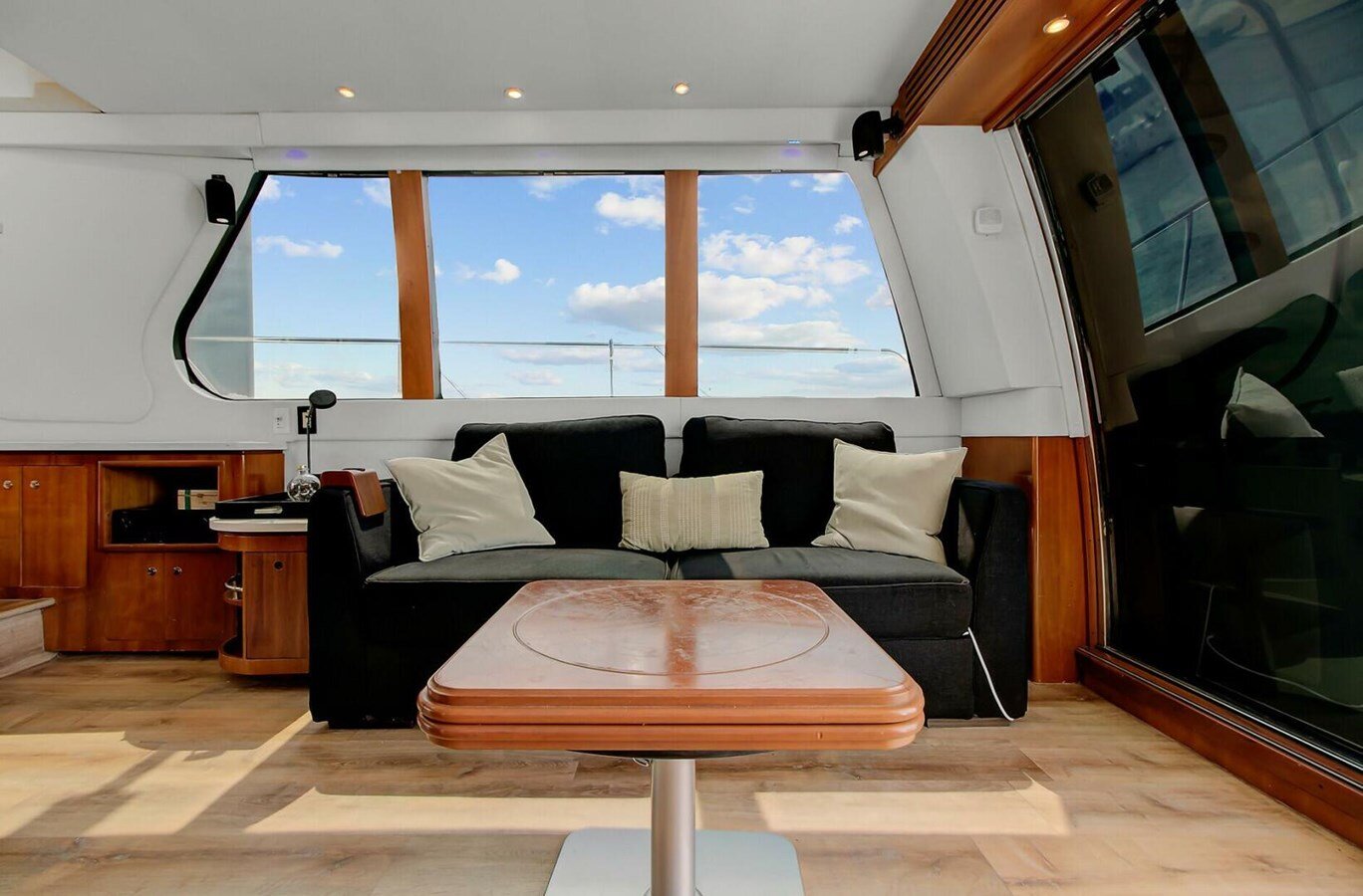 2000-carver-53-9-5ef8df