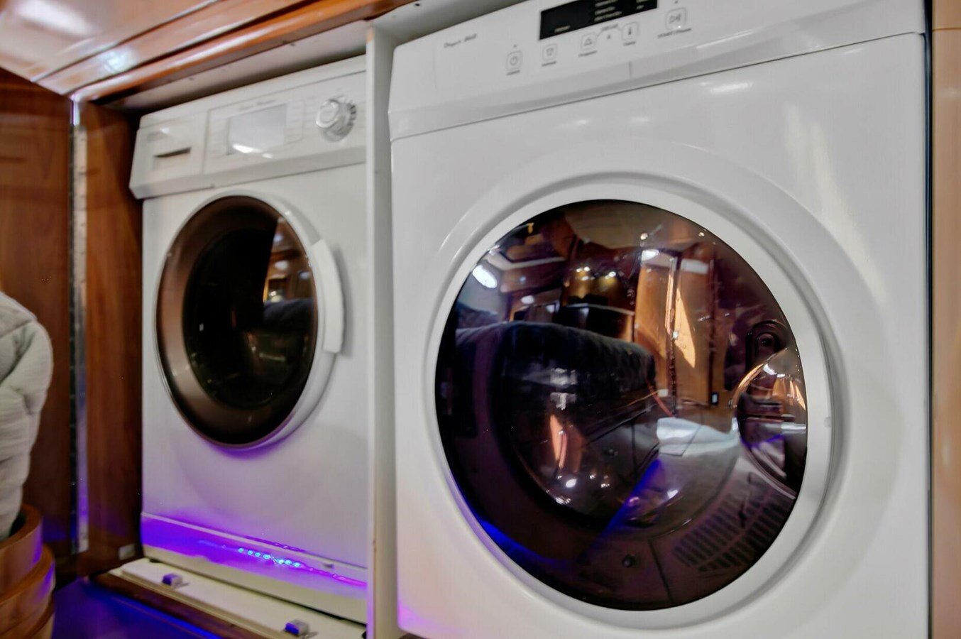 2000-carver-53-9-5ef8df