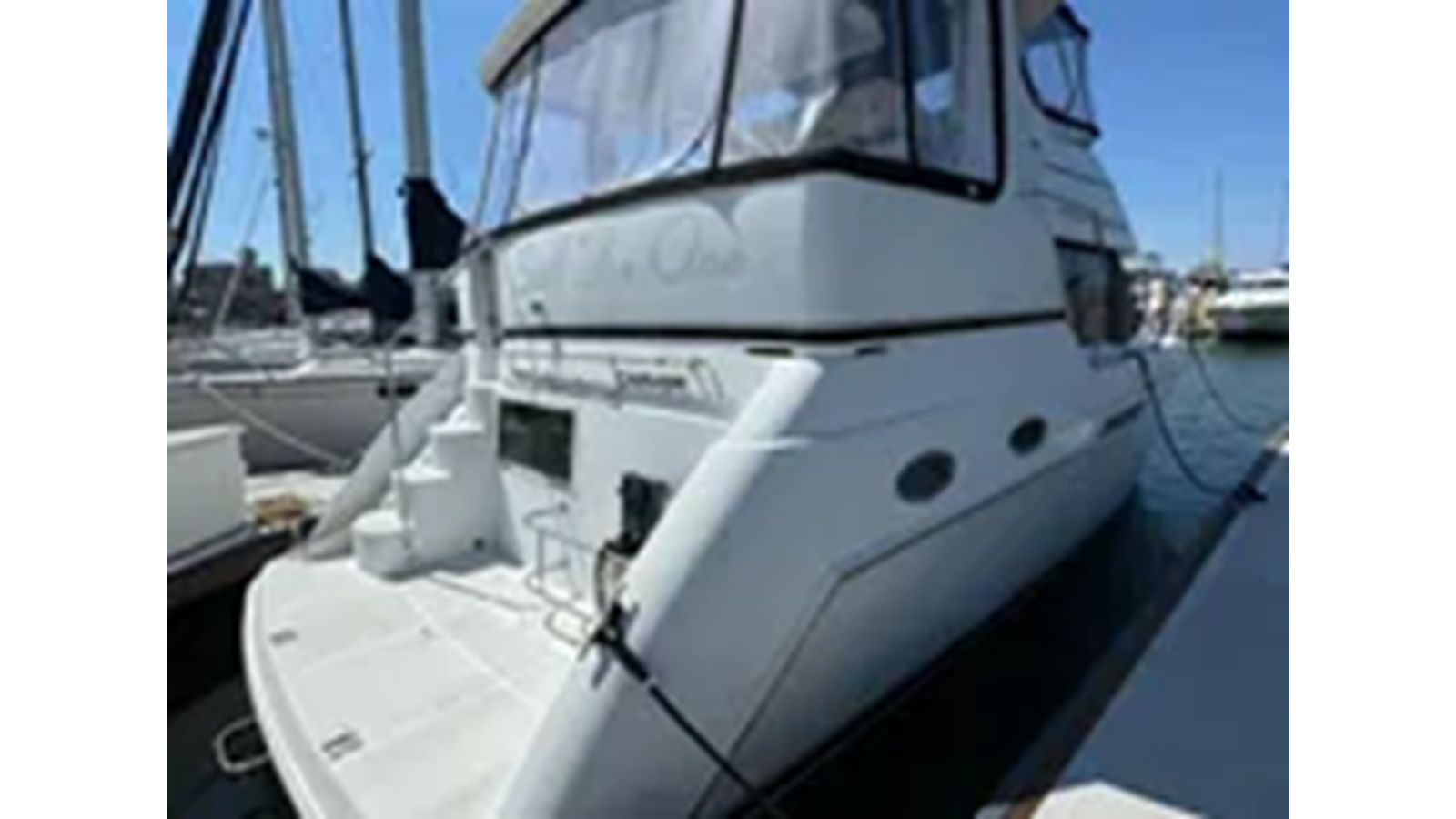 2000-carver-yachts-41-1-b9a329