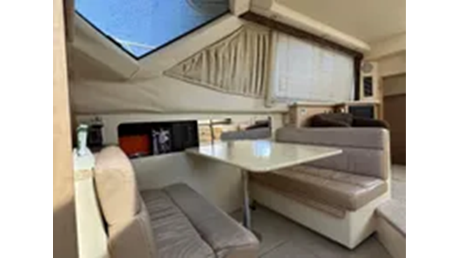 2000-carver-yachts-41-1-b9a329