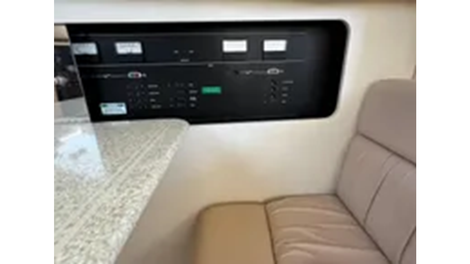 2000-carver-yachts-41-1-b9a329