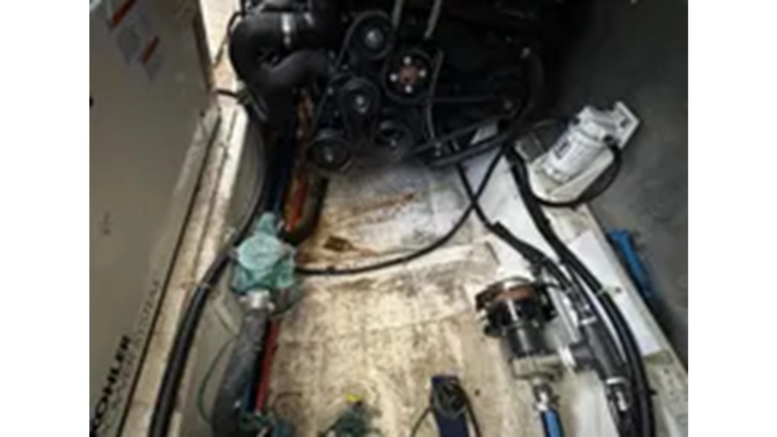 2000-carver-yachts-41-1-b9a329