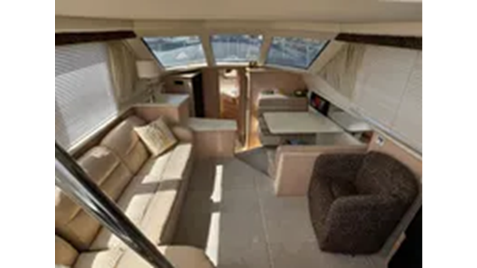 2000-carver-yachts-41-1-b9a329