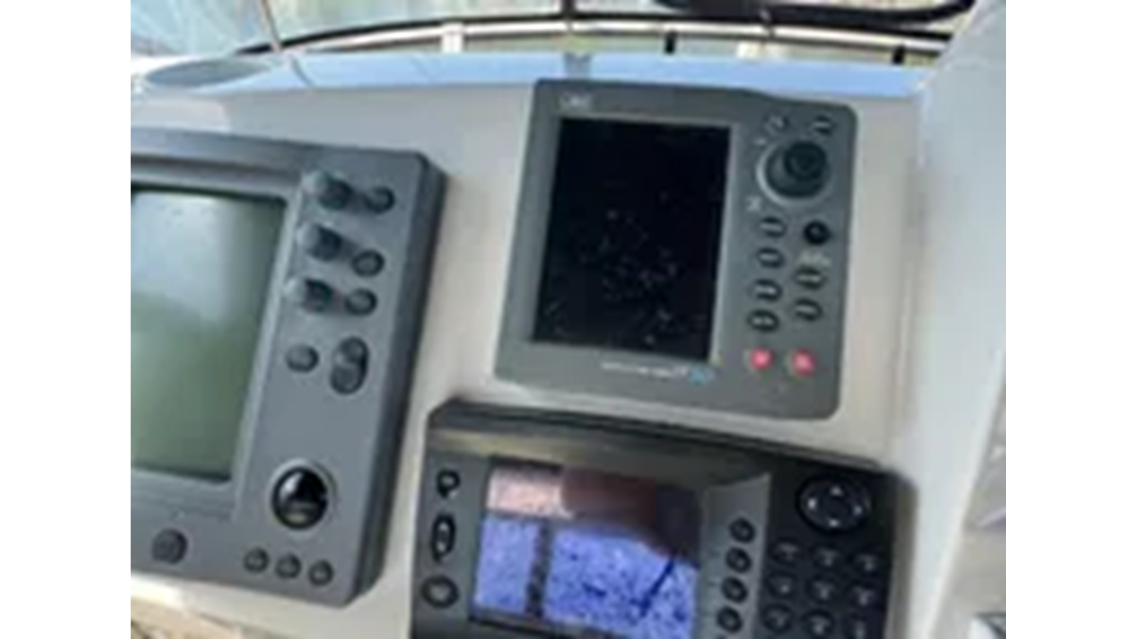 2000-carver-yachts-41-1-b9a329