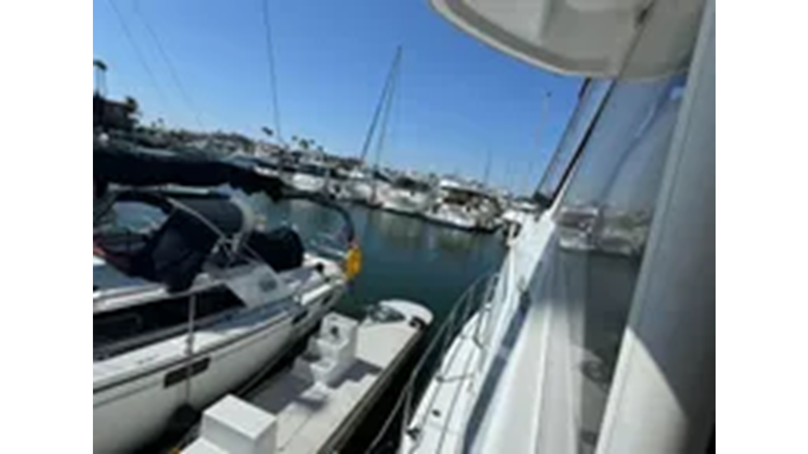 2000-carver-yachts-41-1-b9a329