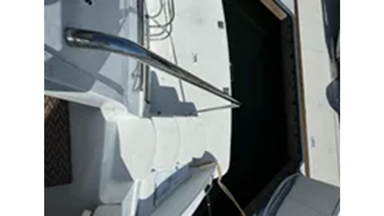 2000-carver-yachts-41-1-b9a329