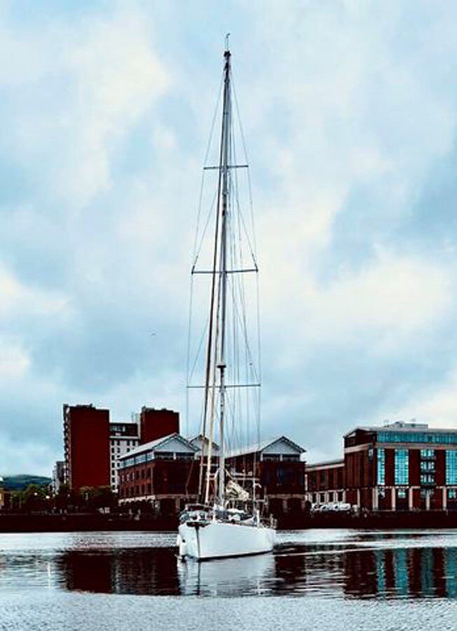 2000-devonport-yachts-72-2-da0e27