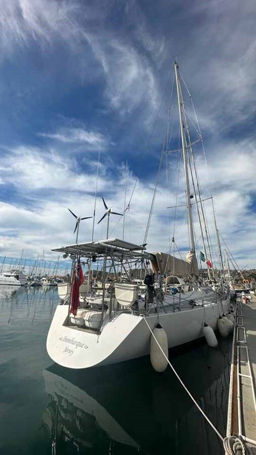 2000-devonport-yachts-72-2-da0e27