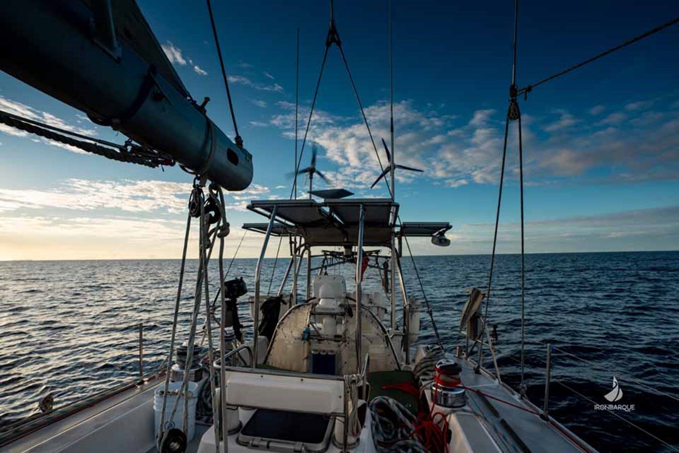 2000-devonport-yachts-72-2-da0e27