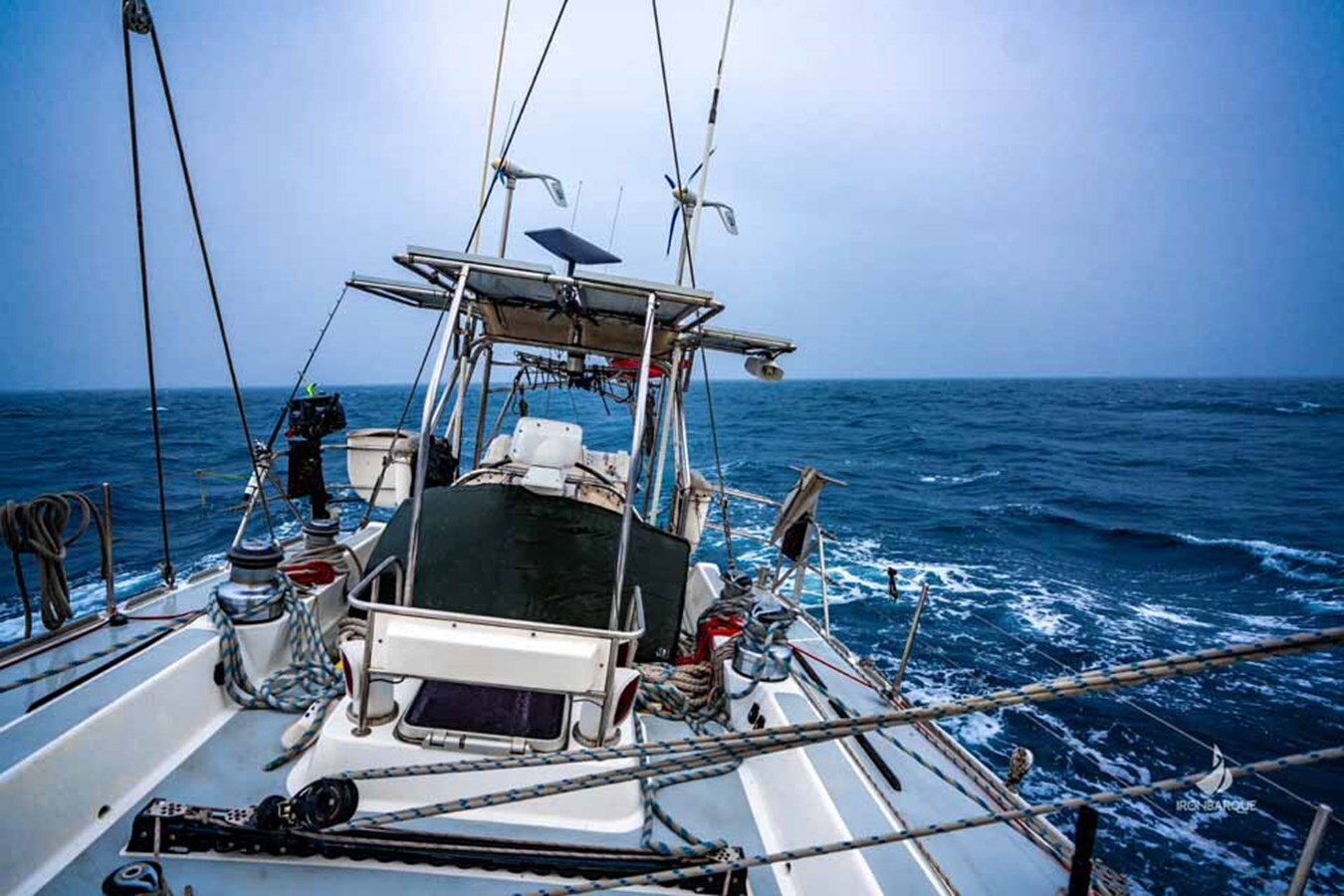 2000-devonport-yachts-72-2-da0e27