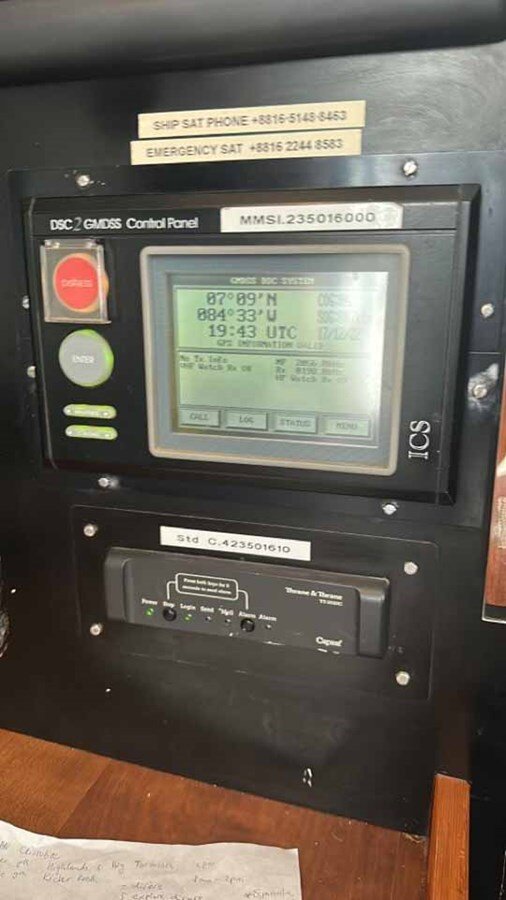 2000-devonport-yachts-72-2-da0e27