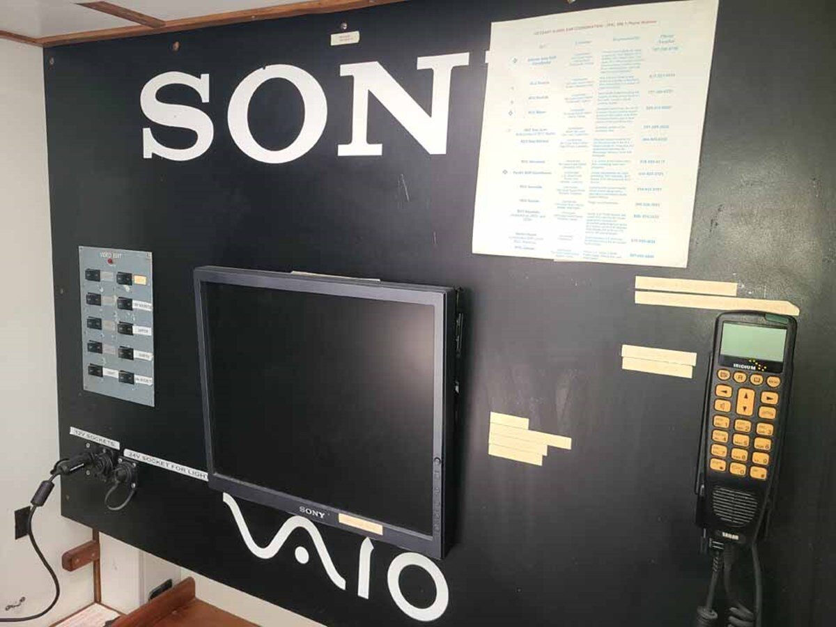 2000-devonport-yachts-72-2-da0e27