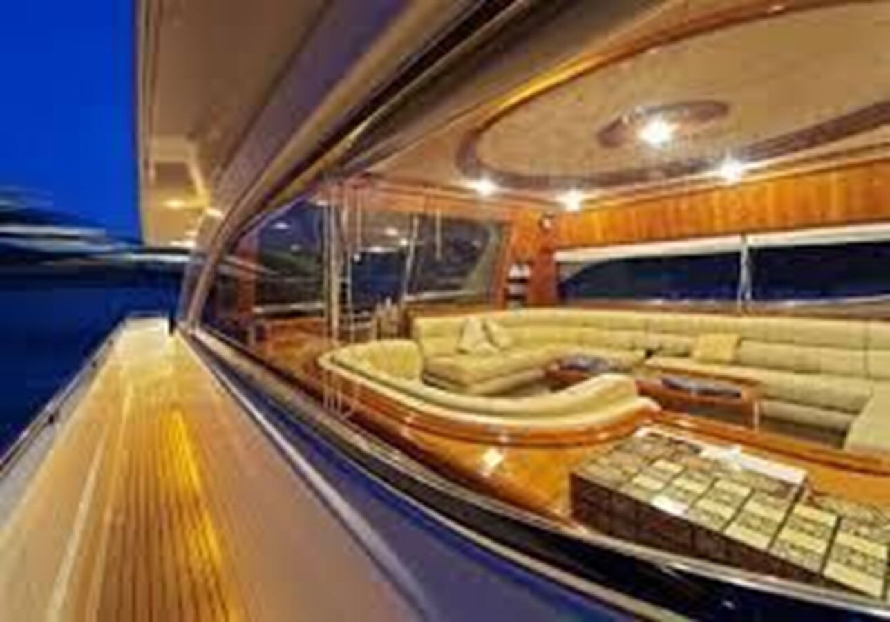 2000-ferretti-yachts-80-6-8c12e8