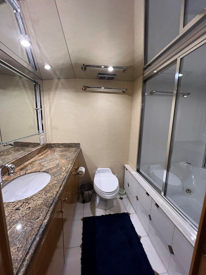 2000-hatteras-75-f741da