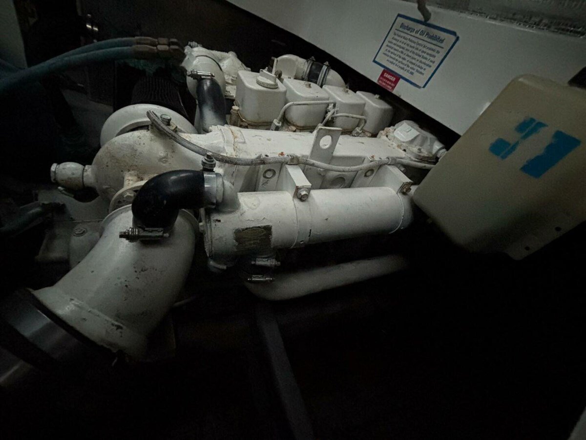 2000-mainship-36-1-6ff7b2