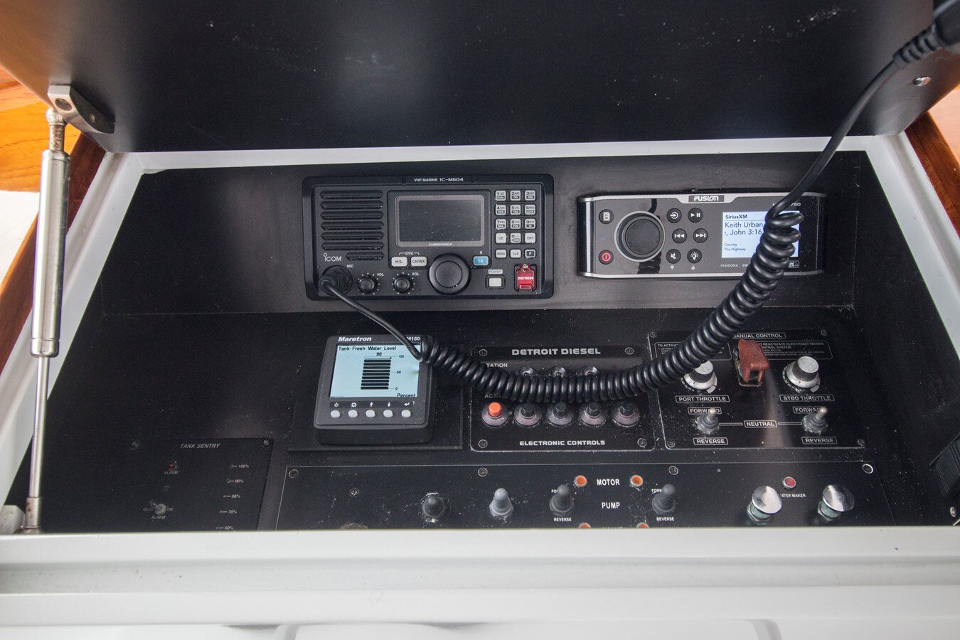 2000-merritt-boat-works-80-5e8789