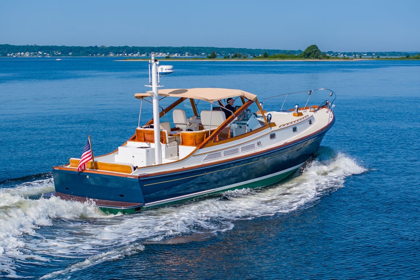 2000-morris-yachts-43-11-165017