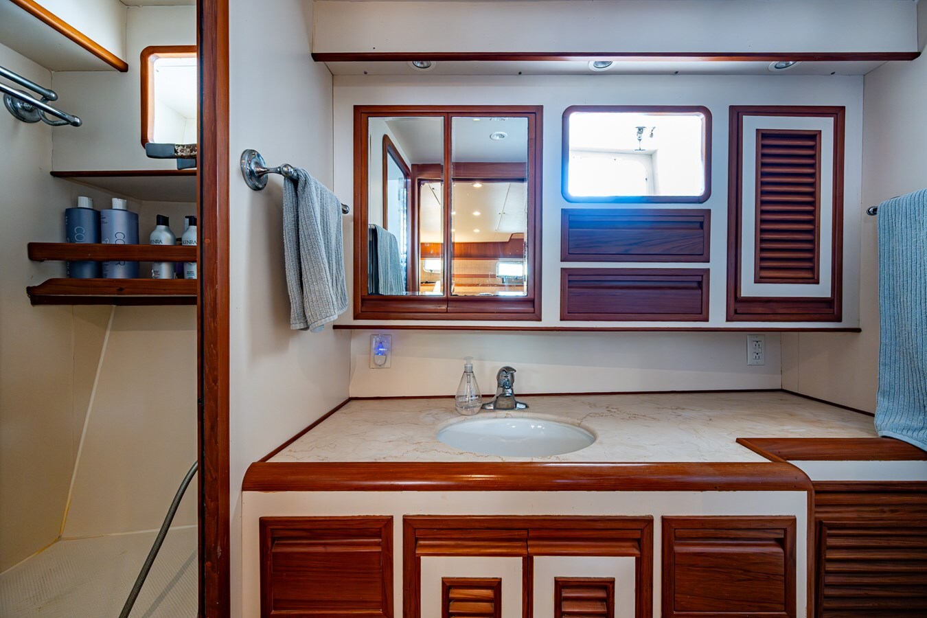 2000-offshore-yachts-58-d35438