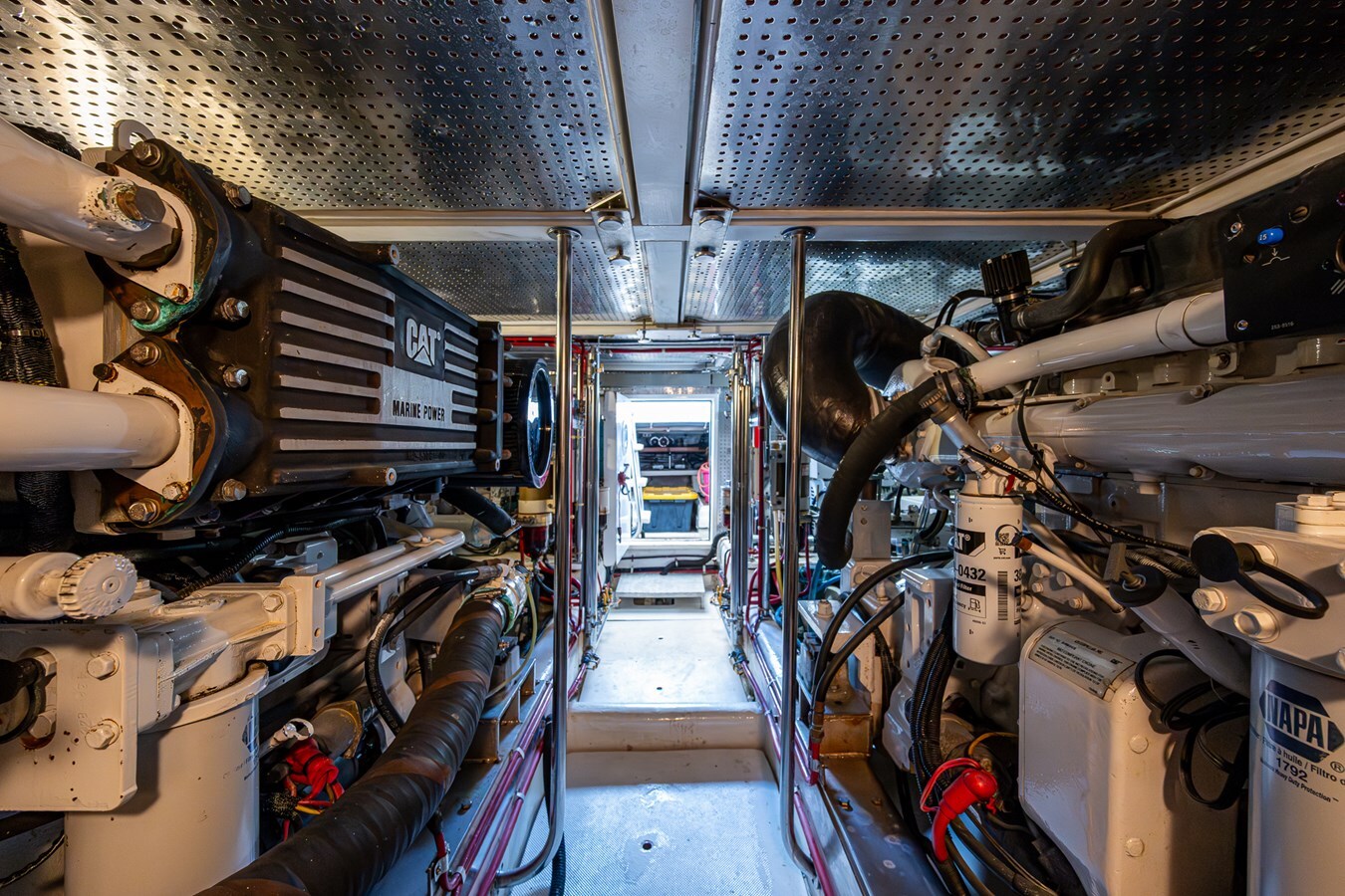 2000-offshore-yachts-58-d35438