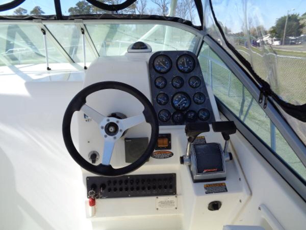 2000-robalo-27-1-7c3252