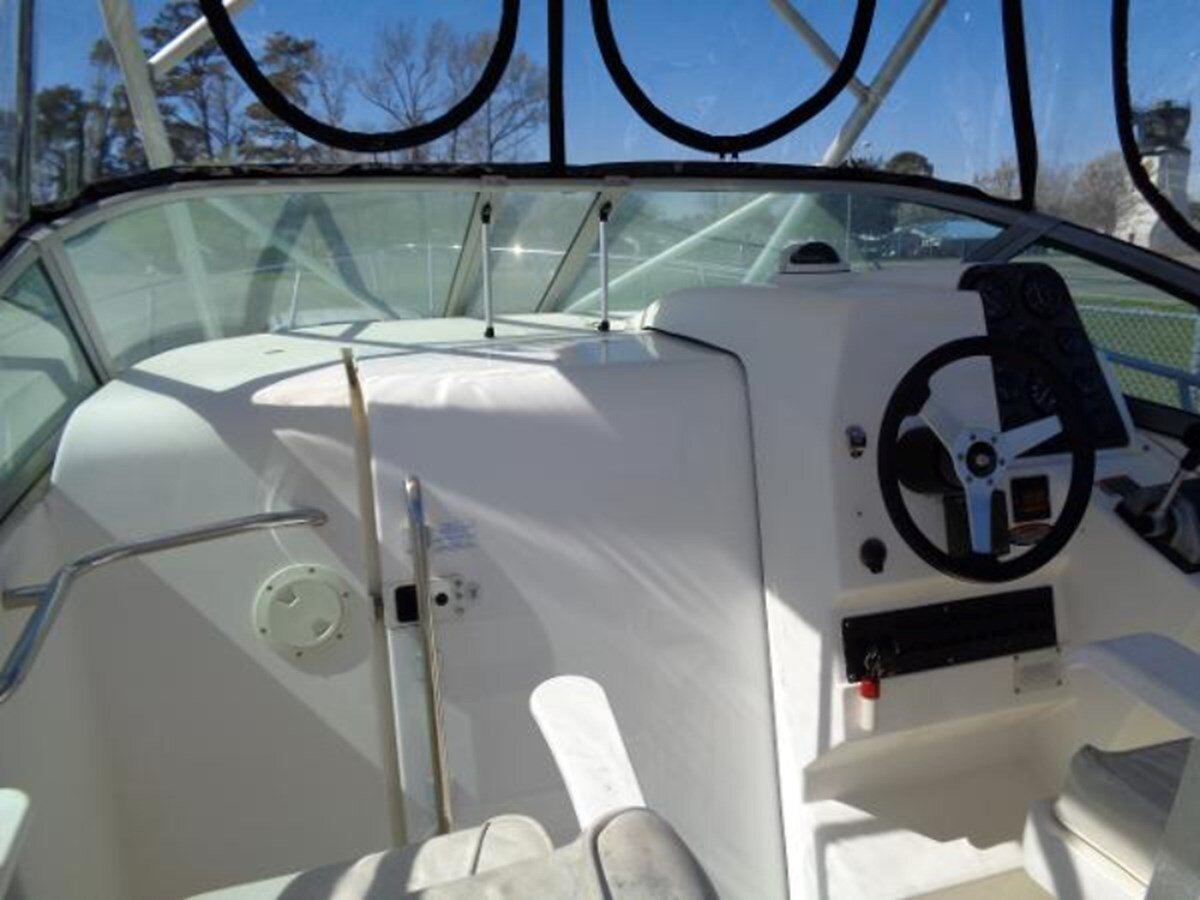 2000-robalo-27-1-7c3252