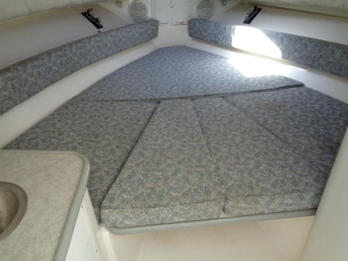 2000-robalo-27-1-7c3252