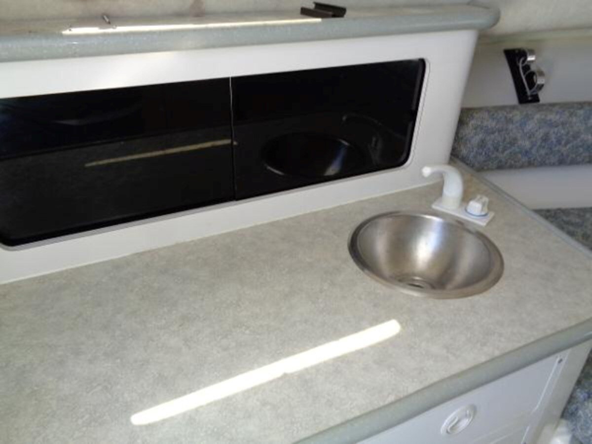 2000-robalo-27-1-7c3252