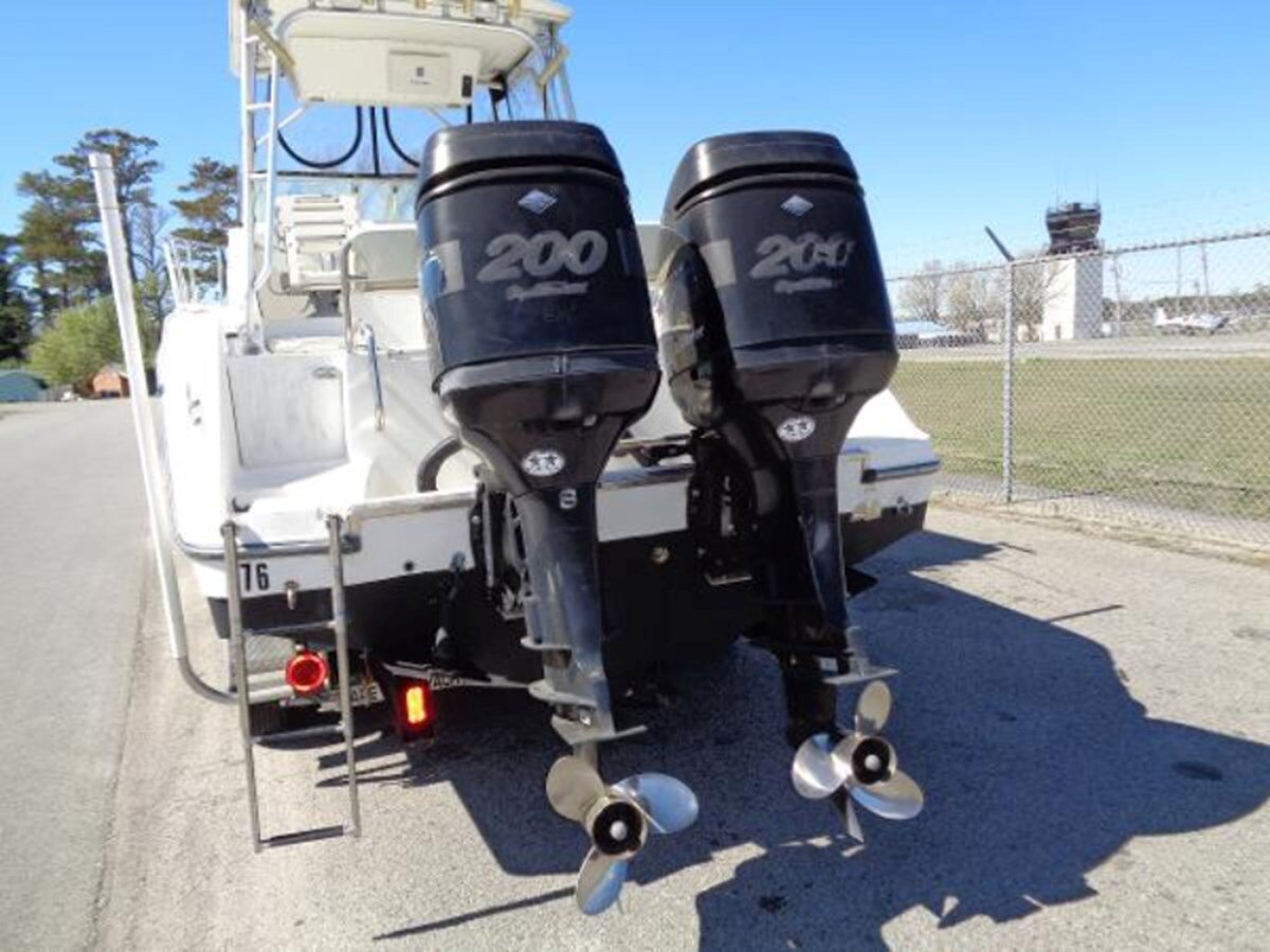 2000-robalo-27-1-7c3252